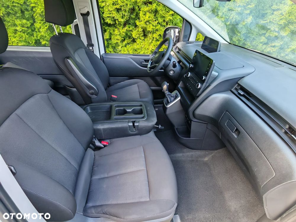 Hyundai Staria - 10