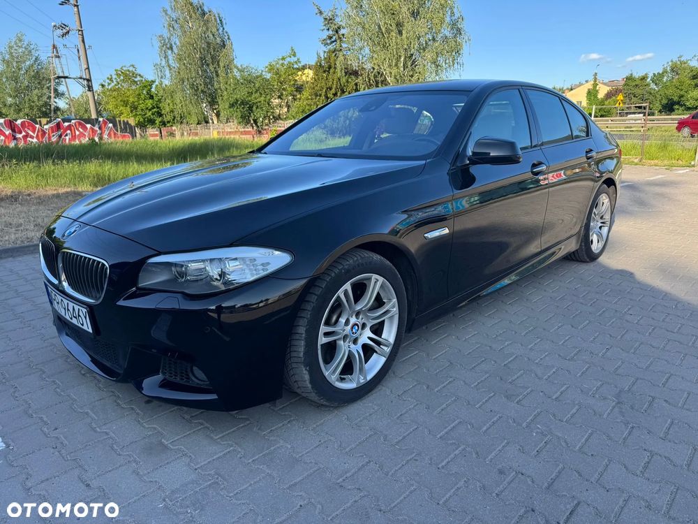 BMW Seria 5 550i xDrive Sport-Aut