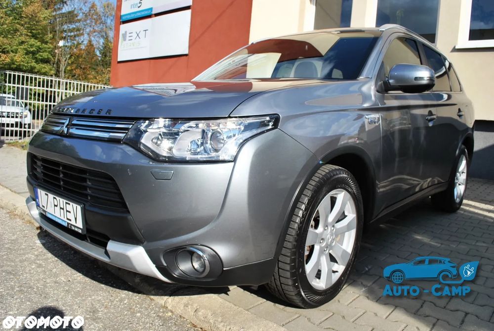 Mitsubishi Outlander Instyle NAVI + - 35