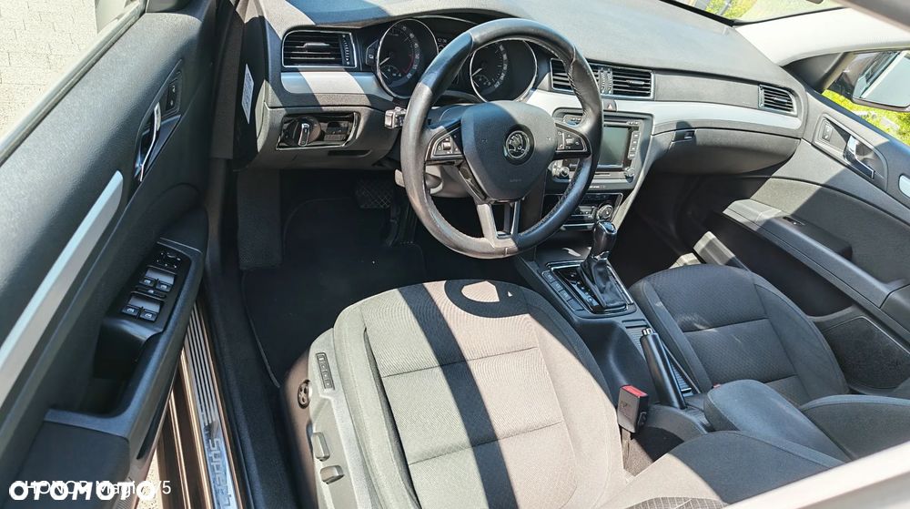 Skoda Superb 2.0 TDI Elegance DSG - 5