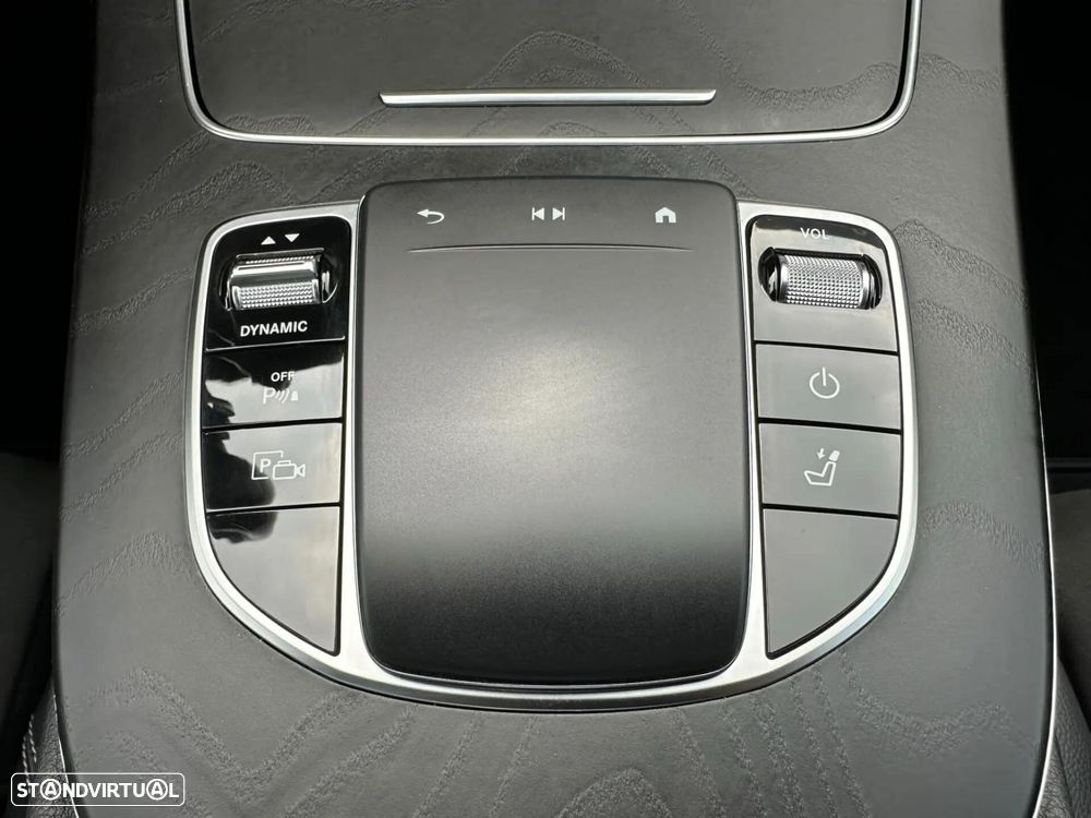Mercedes-Benz E 300 de AMG Line - 17