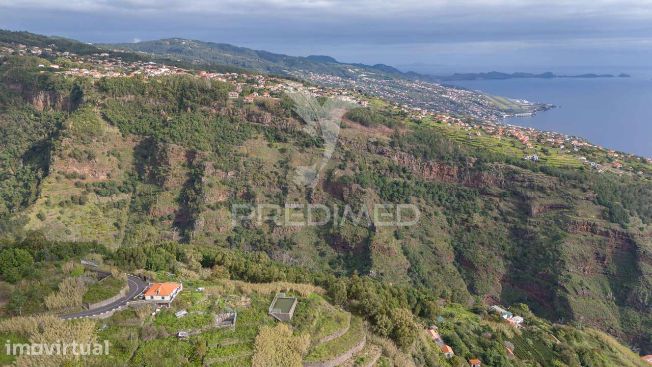 Terreno com ruina no Caniço Ilha da Madeira - Grande imagem: 3/6