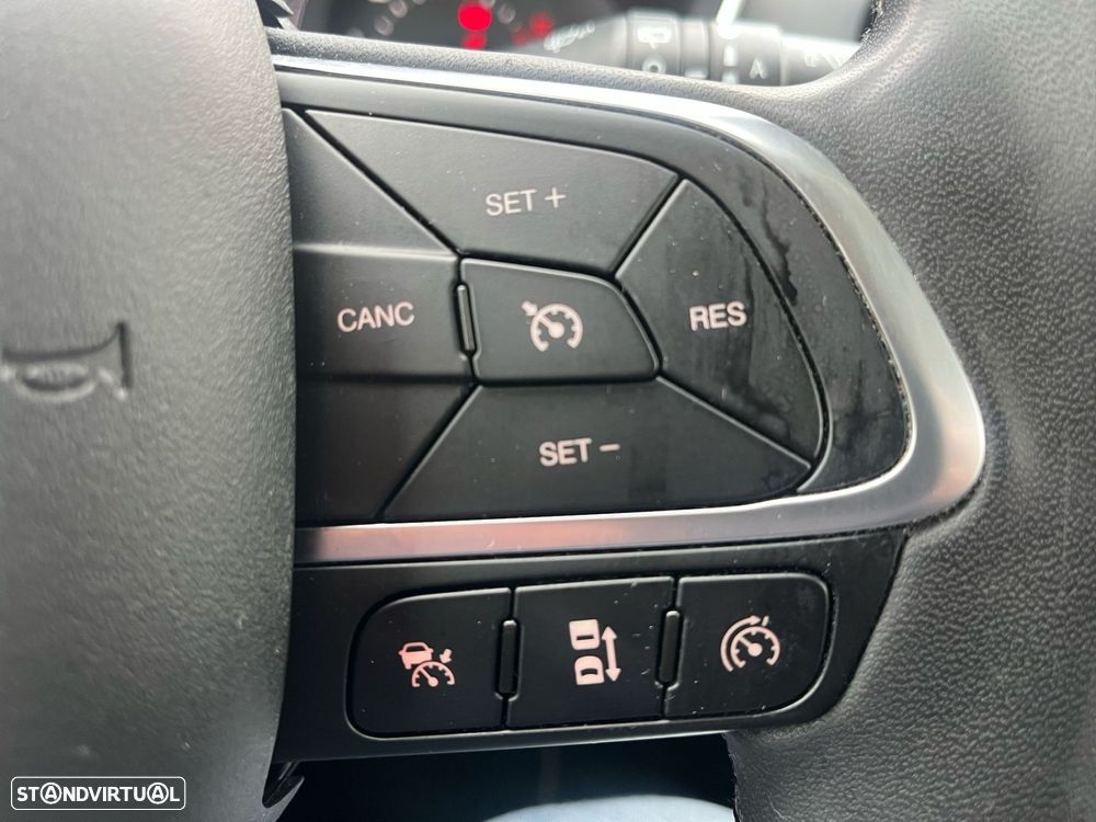 Fiat Tipo Station Wagon 1.3 M-Jet Lounge - 31
