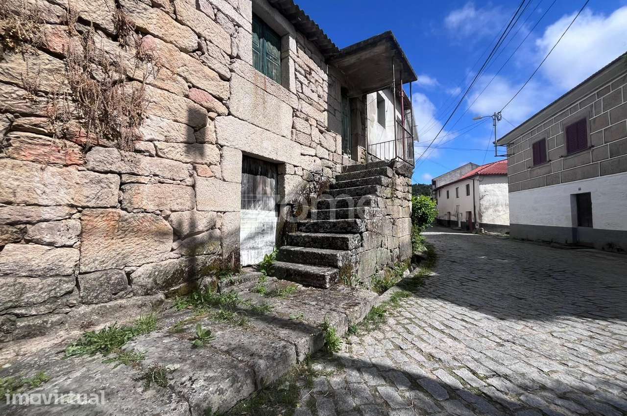 Ruína para Recuperar em Sanjurge – Próxima da Cidade de Chaves - Grande imagem: 2/6
