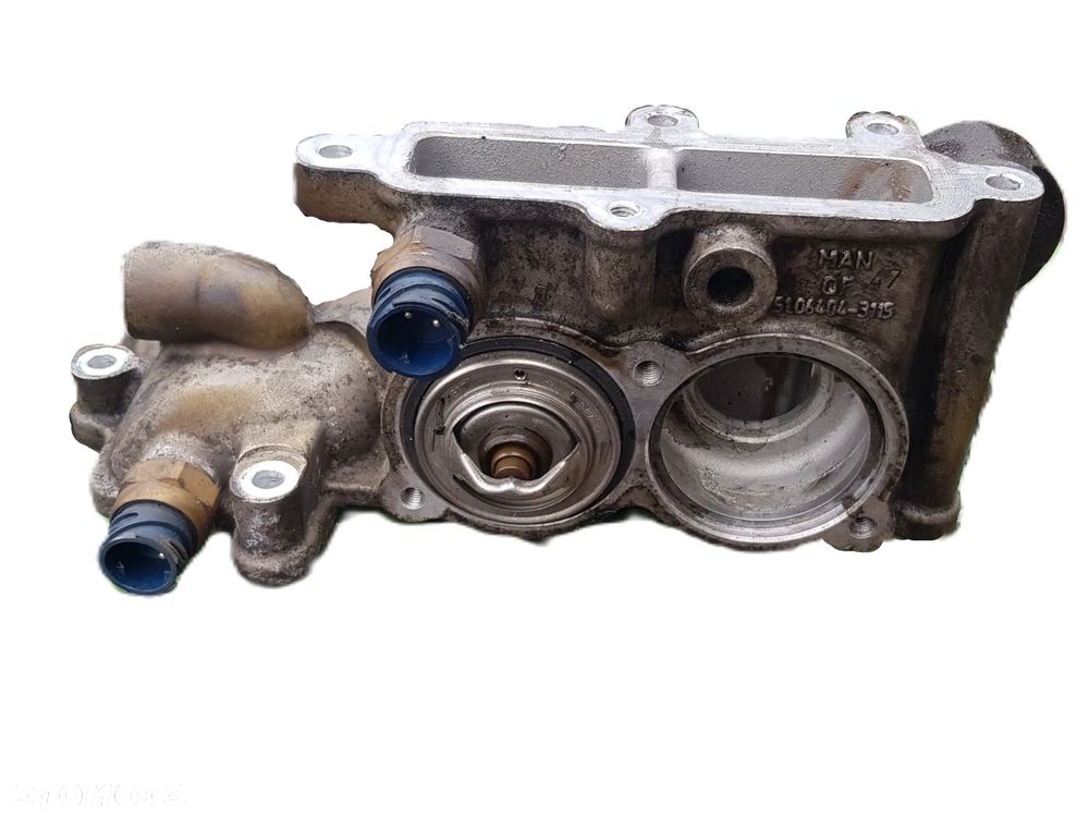 OBUDOWA TERMOSTATU MAN TGX TGS EURO 6 LIFT 460 KM 500 KM 51064043115 - 1