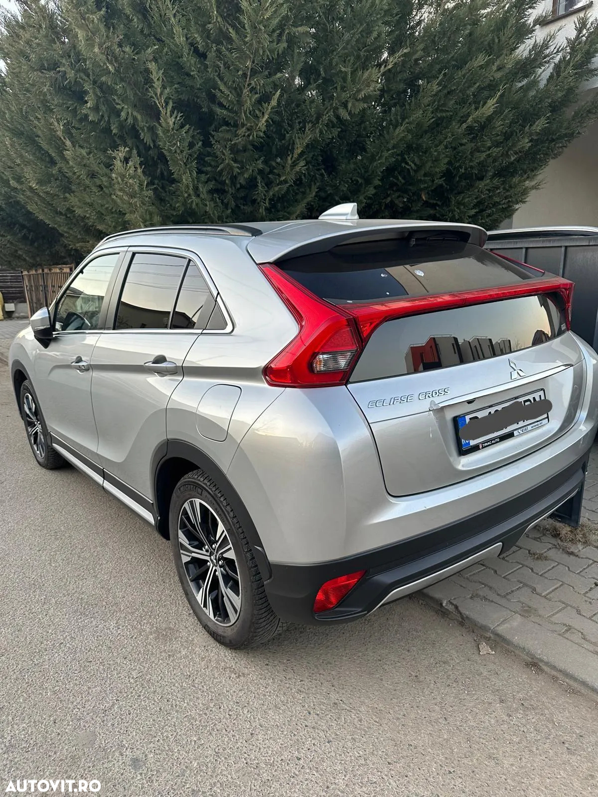 Mitsubishi Eclipse-Cross 1.5-litre 16-valve DOHC MIVEC 4X4 Invite+ Aut. - 6