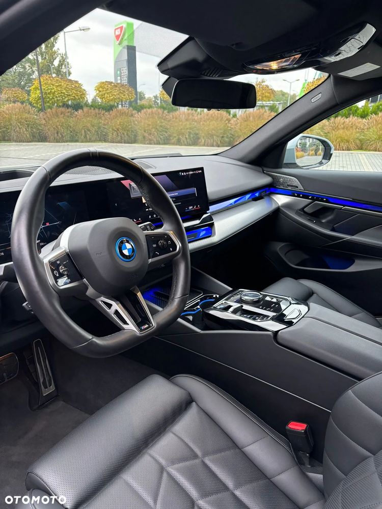 BMW i5 - 16