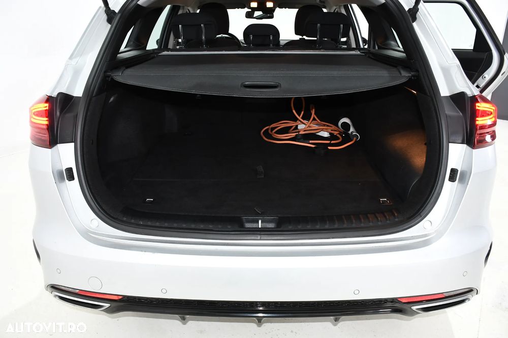 Kia Ceed 1.6 GDI DCT OPF Platinum Edition - 24