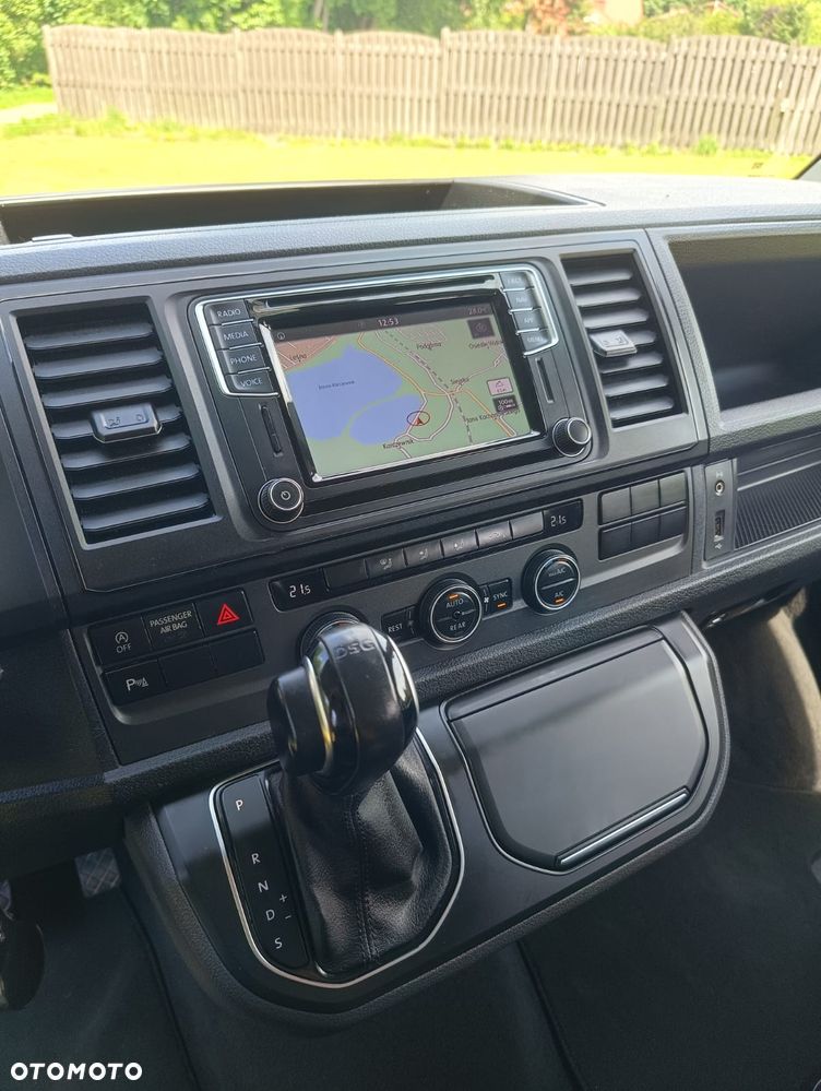 Volkswagen Multivan - 21