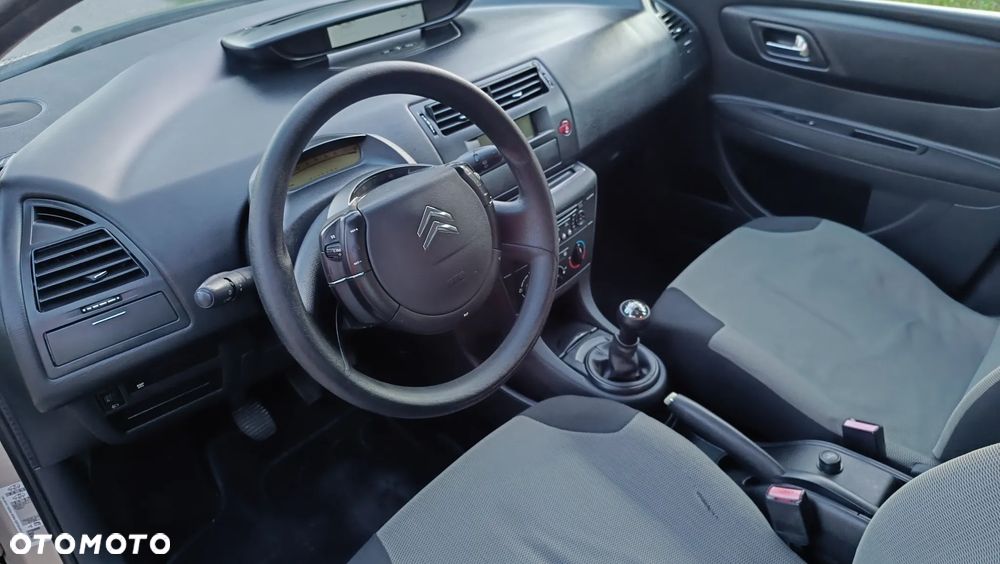 Citroën C4 1.4 16V SX - 19