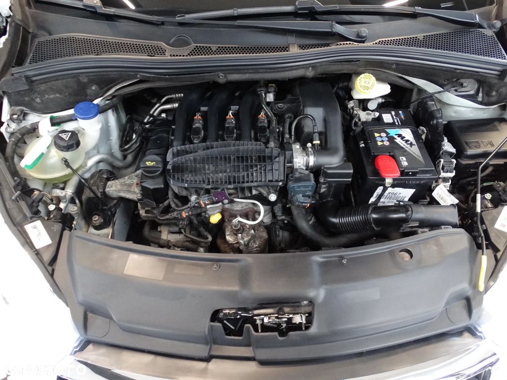 Peugeot 208 82 PureTech Style - 17