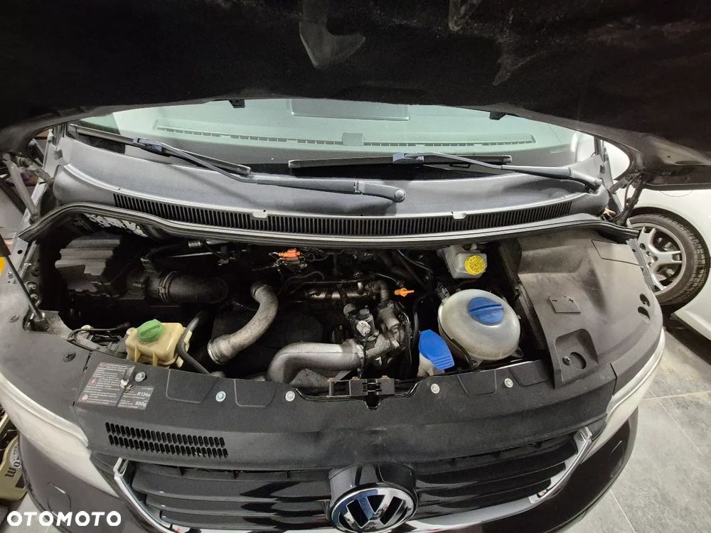 Volkswagen Multivan - 13