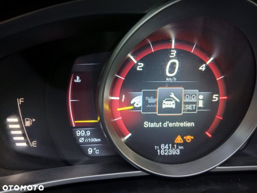 Volvo V40 D2 Geartronic Inscription - 13