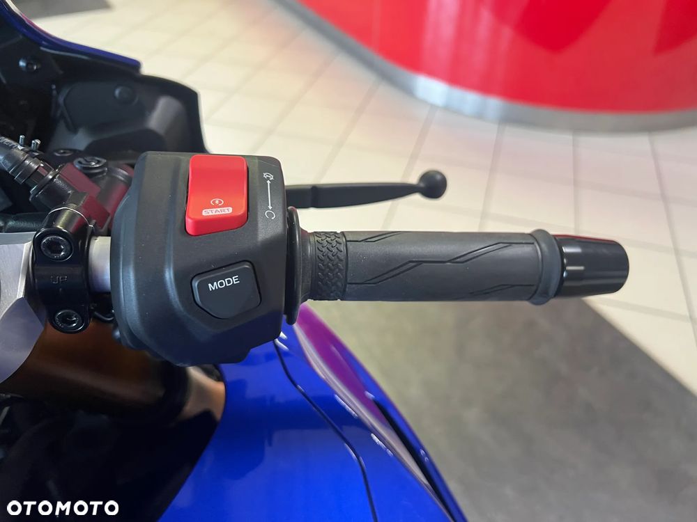 Yamaha R7 - 15