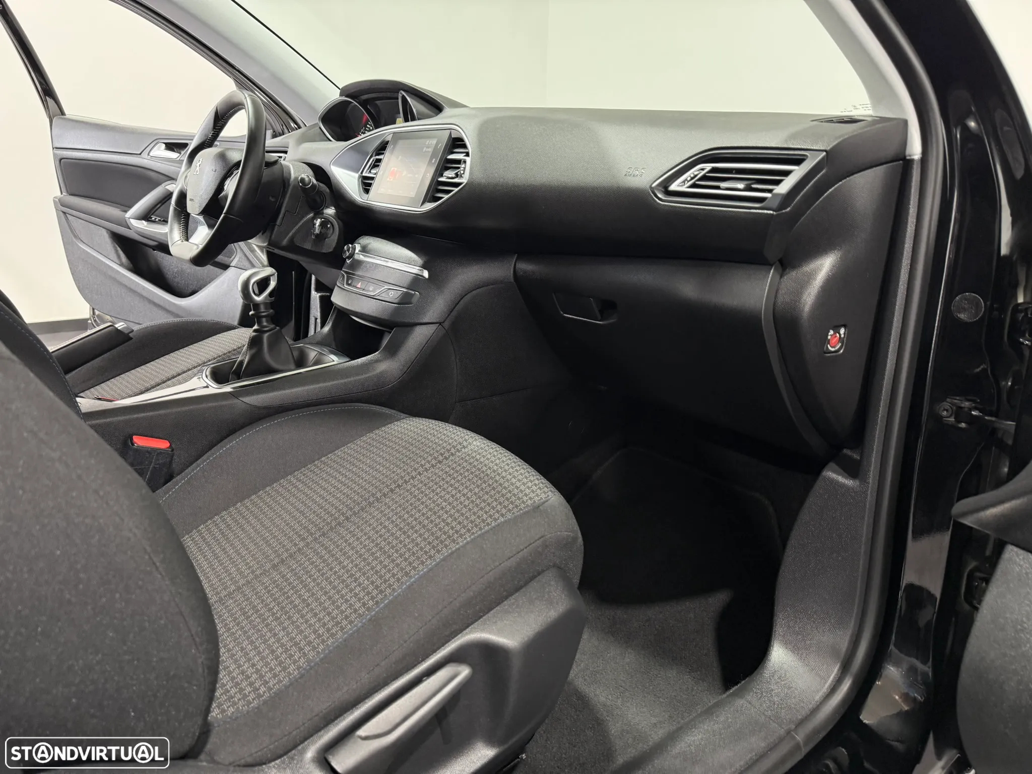 Peugeot 308 SW 1.5 BlueHDi Style - 36