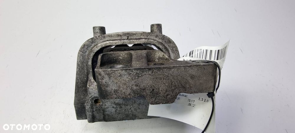 MOCOWANIE SILNIKA VOLKSWAGEN PASSAT B8 3Q0199262J - 3