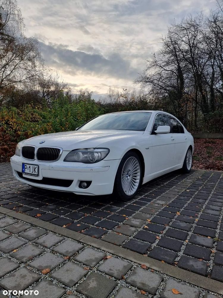 BMW Seria 7 740i - 5