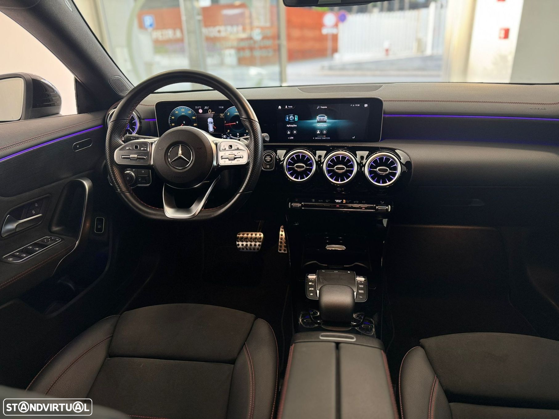 Mercedes-Benz CLA 220 - 25