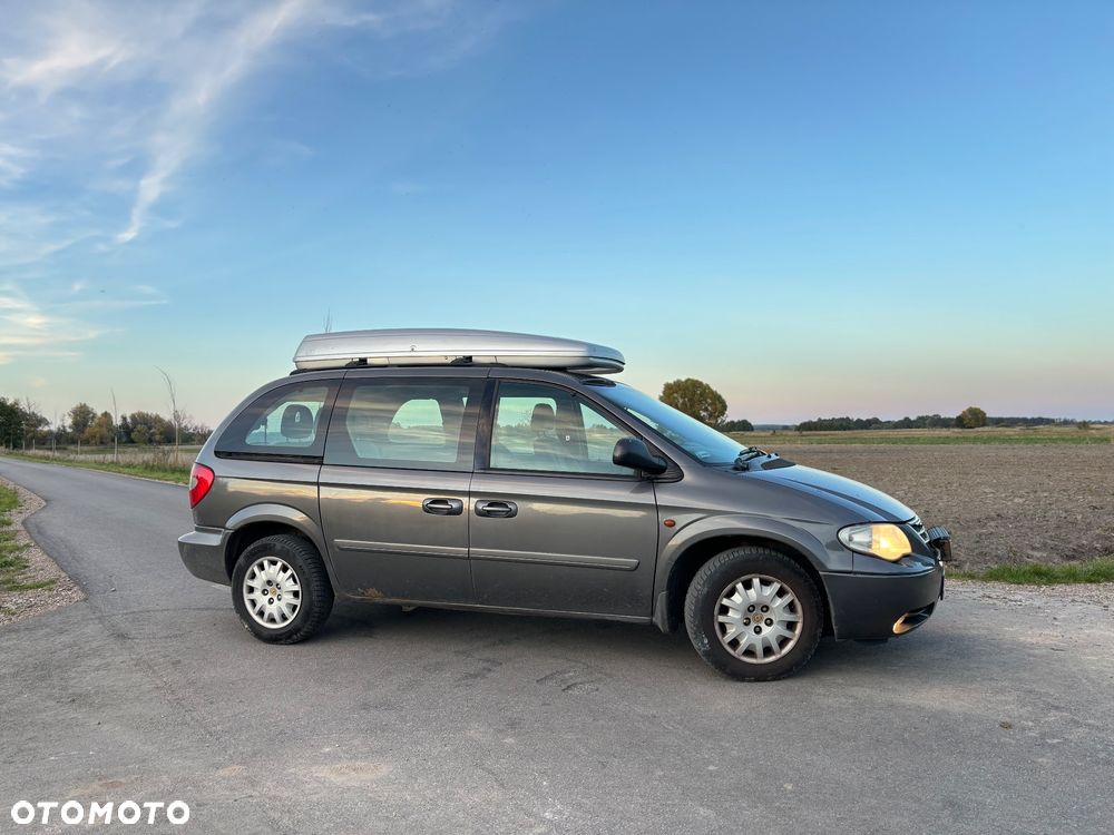 Chrysler Voyager 2.8 LX CRD - 3