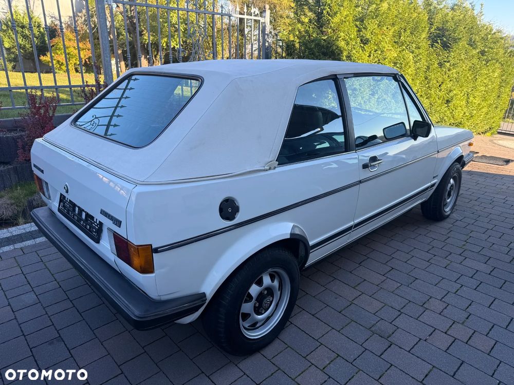 Volkswagen Golf 1.1 L - 3