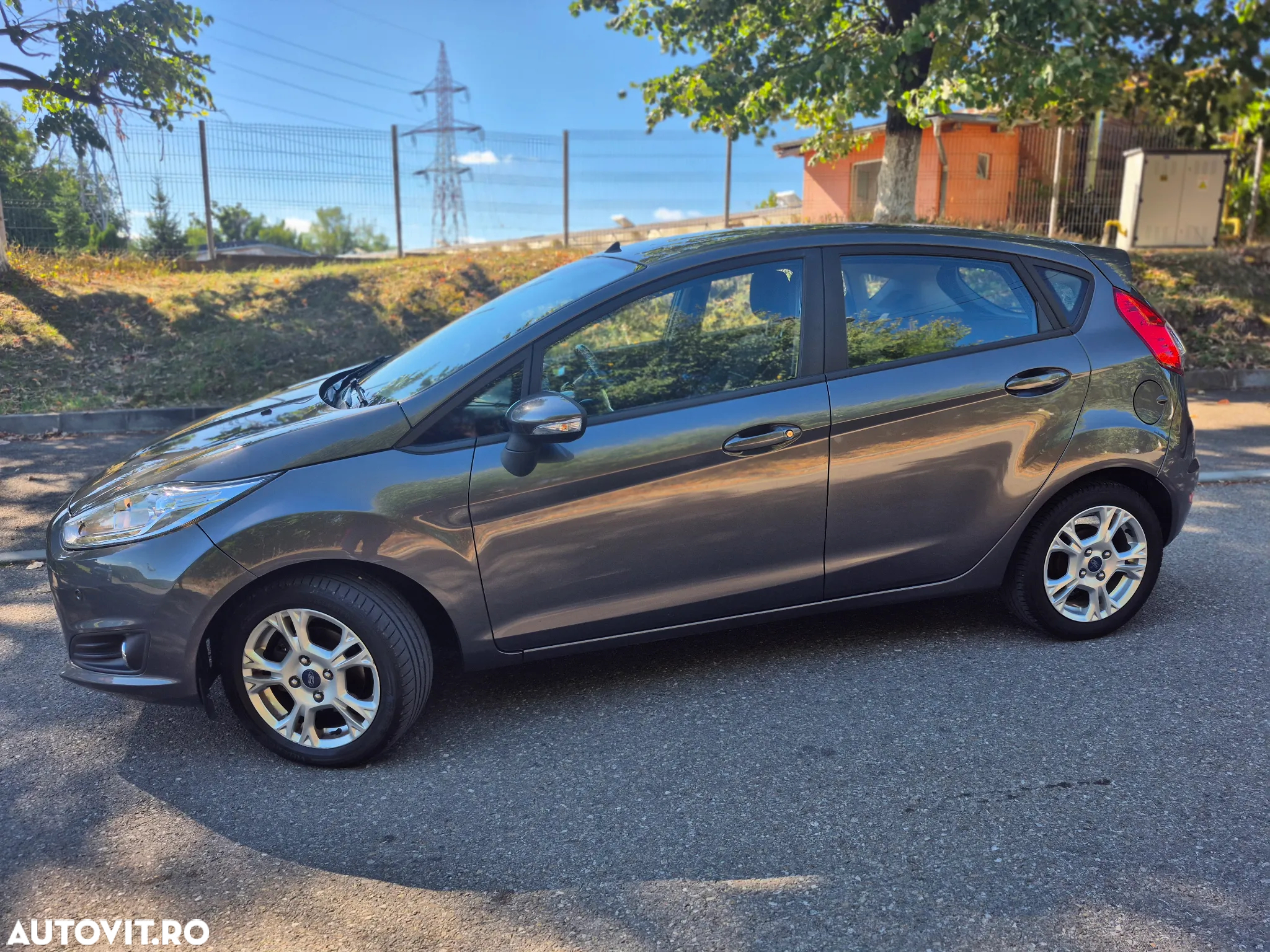 Ford Fiesta 1.0 EcoBoost S&S TITANIUM - 10