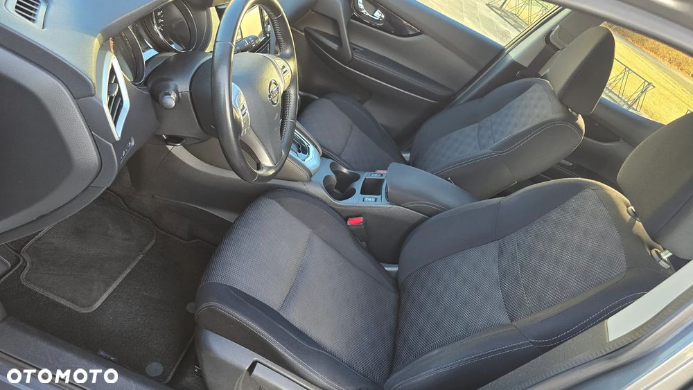 Nissan Qashqai 1.6 dCi Xtronic TEKNA+ - 23