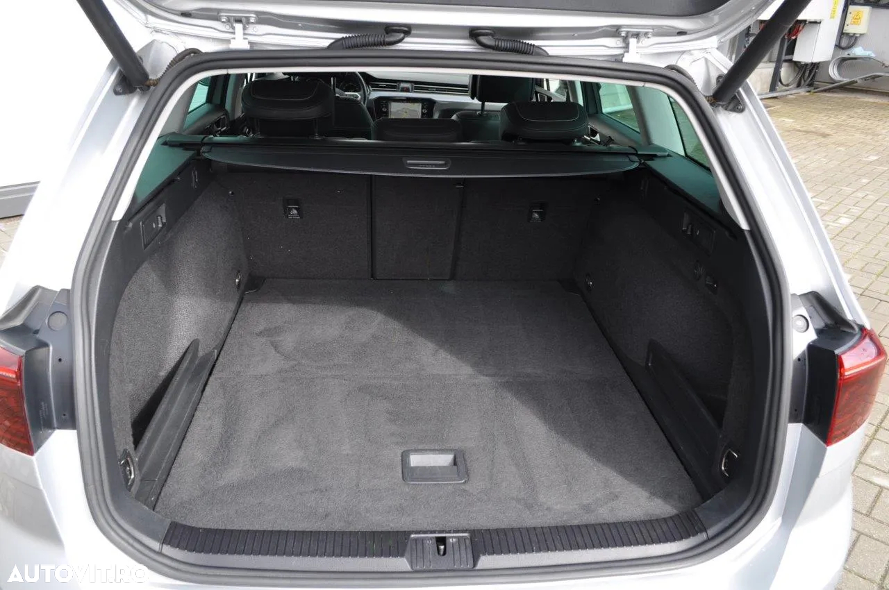 Volkswagen Passat Alltrack 2.0 TDI SCR 4Motion DSG - 37