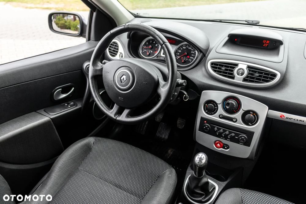 Renault Clio 1.2 16V Alize Euro5 - 27