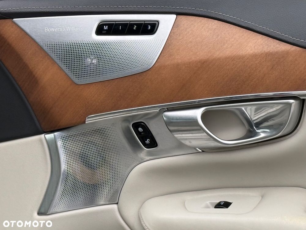 Volvo XC 90 D5 SCR AWD Inscription - 36