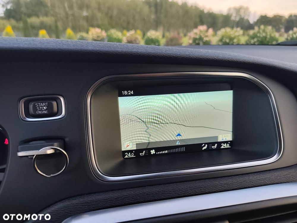 Volvo V40 D2 Summum - 24