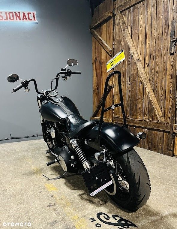 Harley-Davidson Dyna Street Bob - 6