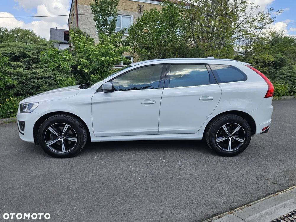 Volvo XC 60 D3 Drive-E R-Design Momentum - 2