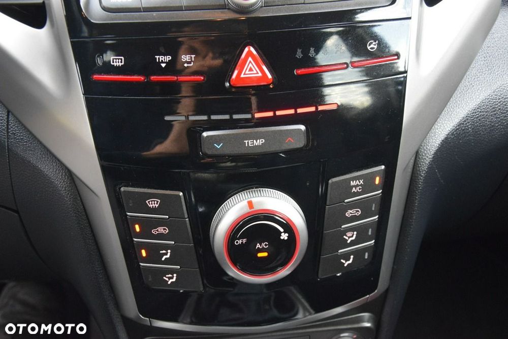 SsangYong/KGM Tivoli e-XDi 160 2WD Sapphire - 28