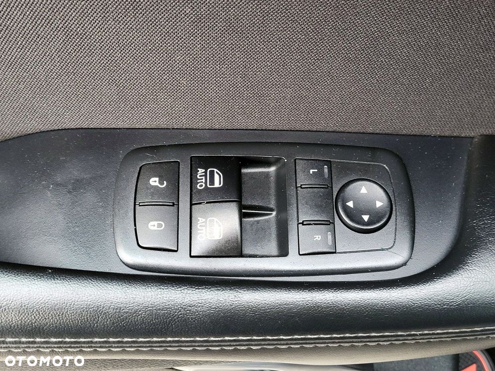 Dodge Challenger - 34