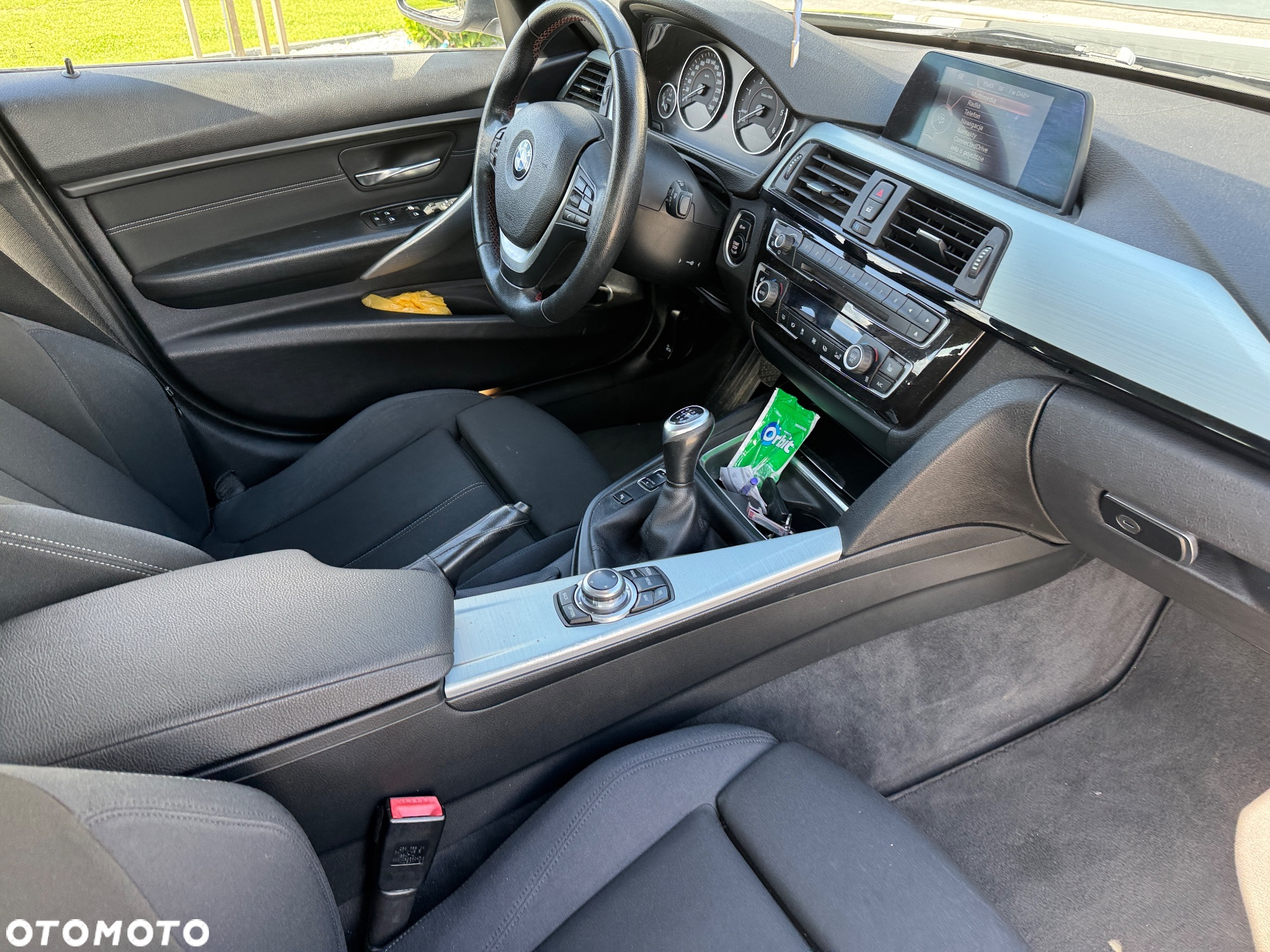 BMW Seria 3 318d Touring Sport Line - 24
