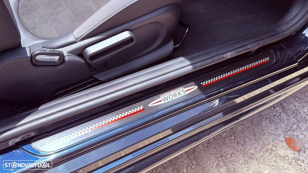 MINI Cabrio John Cooper Works Auto Desportiva - 33