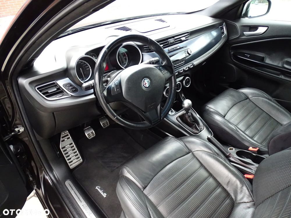 Alfa Romeo Giulietta 1750 TBi Quadrifoglio Verde - 19