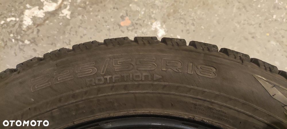 NOKYAN TYRES 225/55/18 - 2