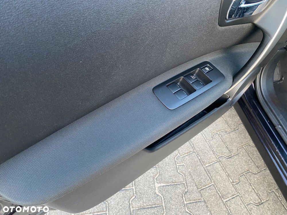 Nissan Qashqai - 24