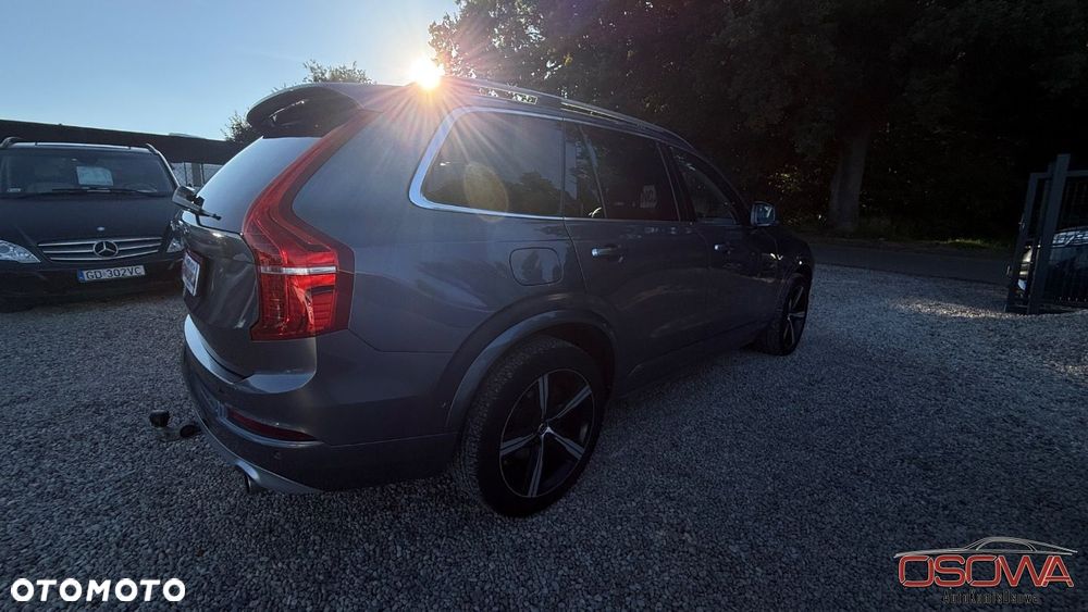 Volvo XC 90 D5 AWD Momentum 7os - 35