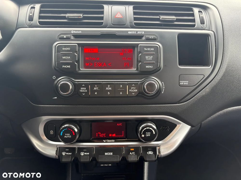 Kia Rio - 23