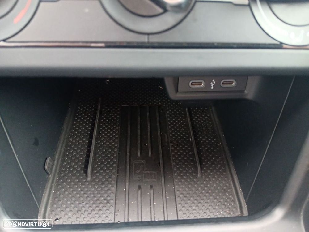 VW Taigo 1.0 TSI Urban DSG - 24