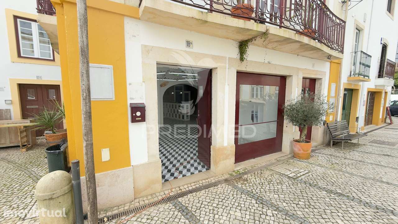 Loja comercial na zona ribeirinha de Constância com elevado potencial - Grande imagem: 2/21