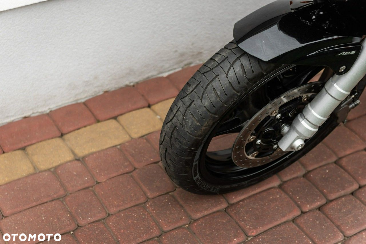 Yamaha FZ - 7