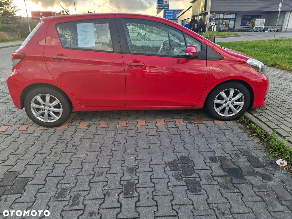 Toyota Yaris 1.4 D-4D Premium - 6