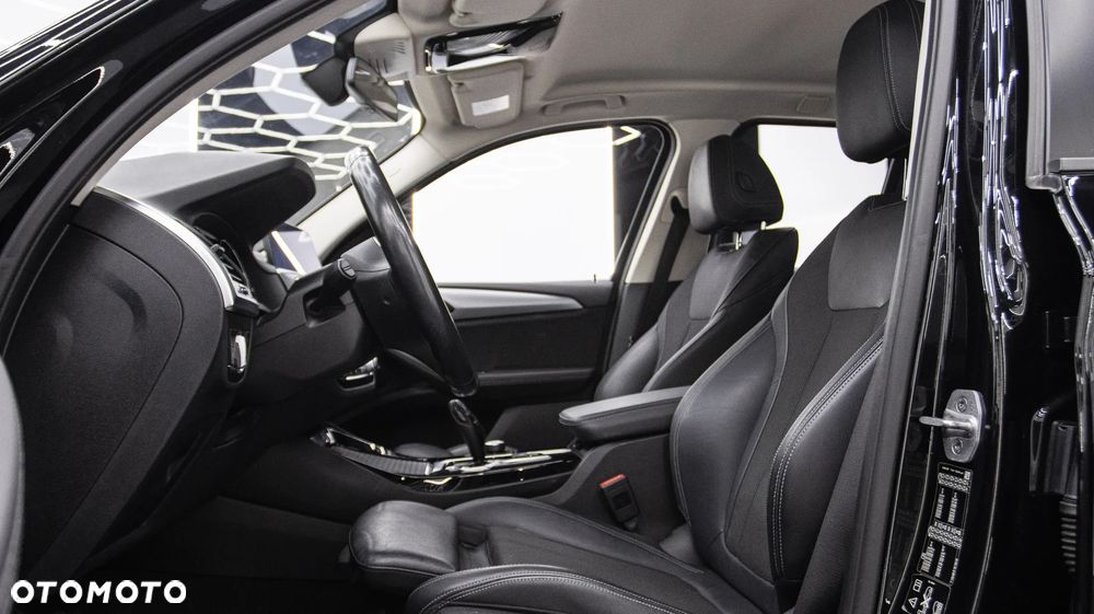 BMW X3 xDrive20i - 18