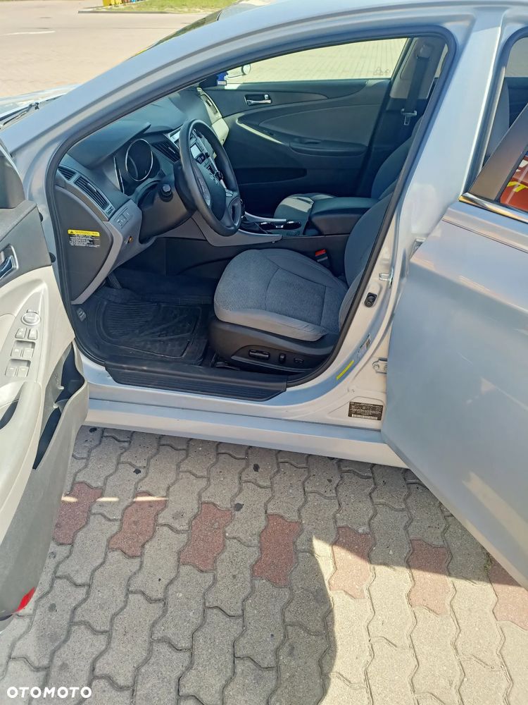 Hyundai Sonata - 7