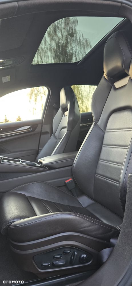 Porsche Panamera 4 E-Hybrid - 9