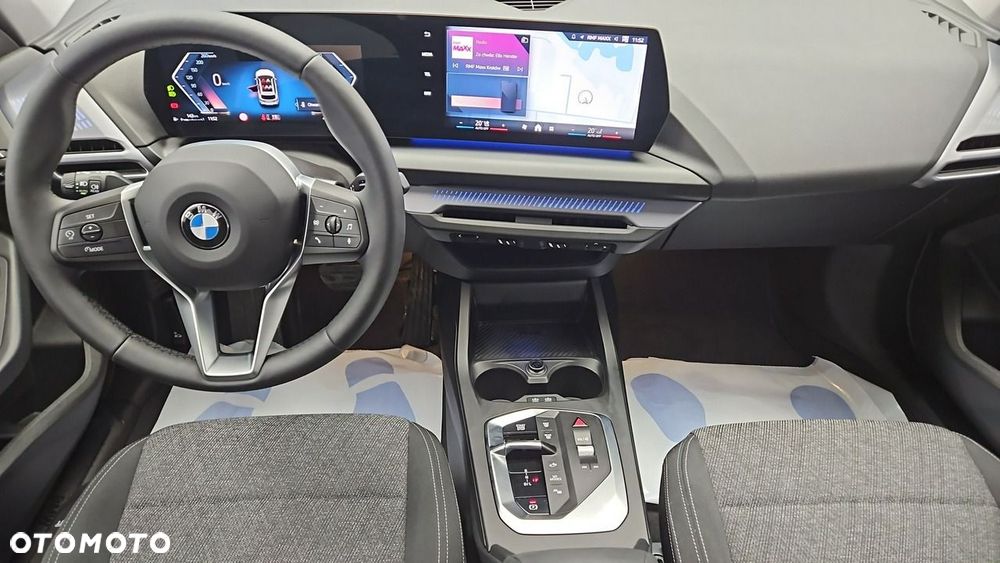 BMW Seria 1 120 mHEV - 13
