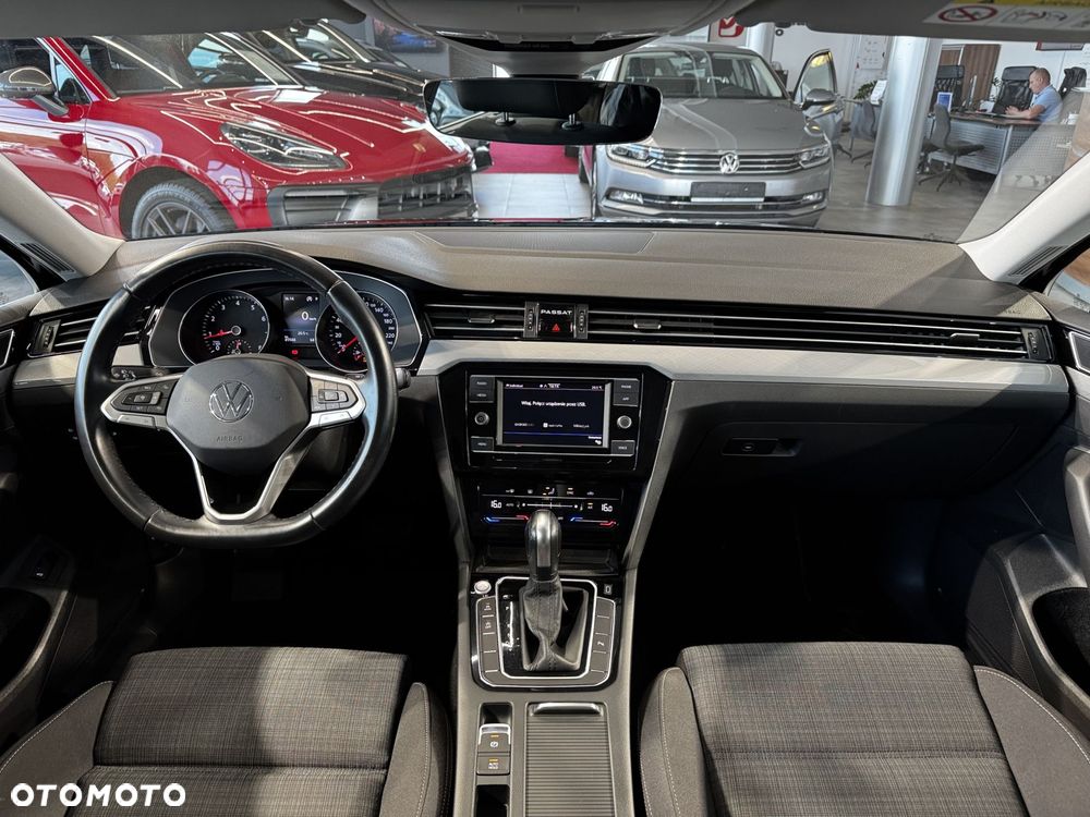 Volkswagen Passat - 19